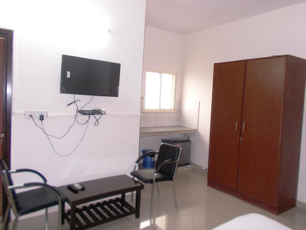 The Radiance Suites And Apartment New Delhi Eksteriør billede