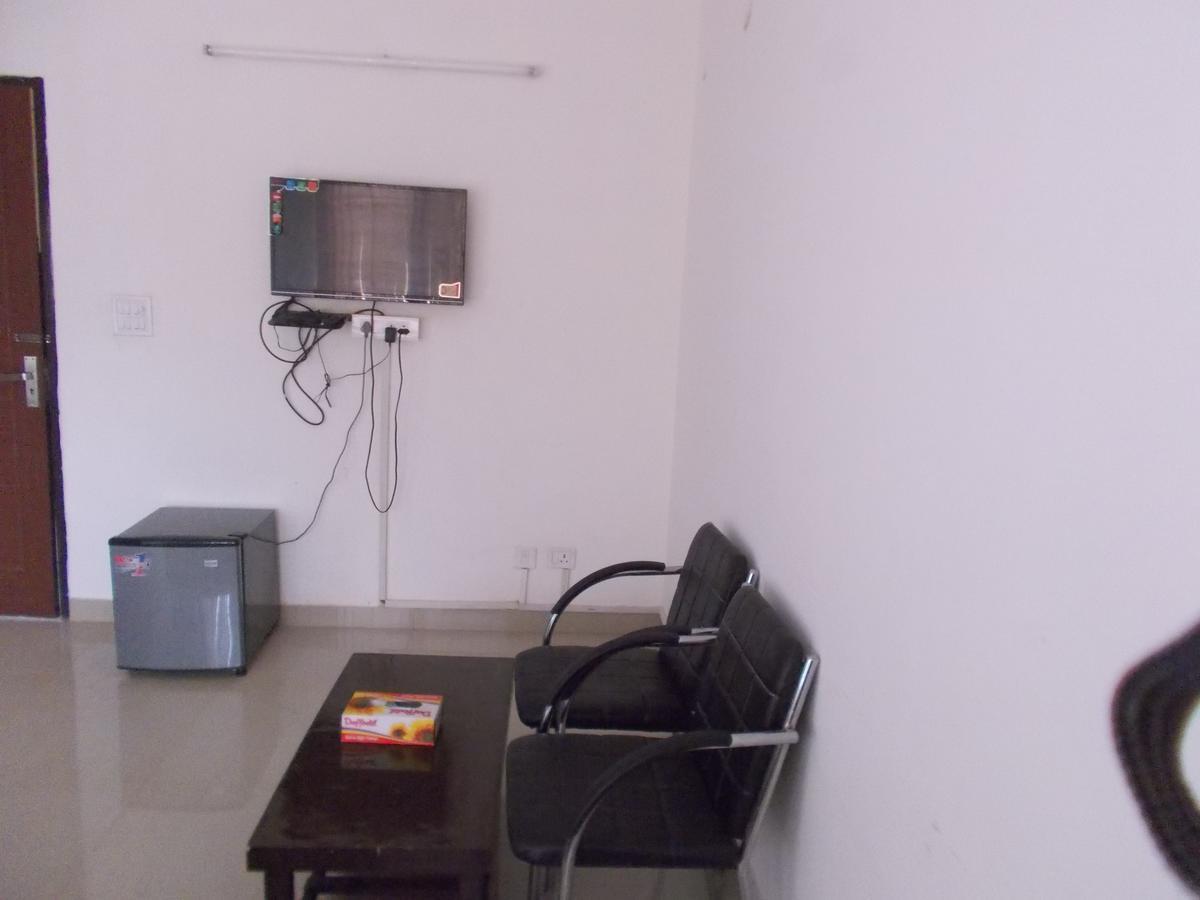 The Radiance Suites And Apartment New Delhi Eksteriør billede