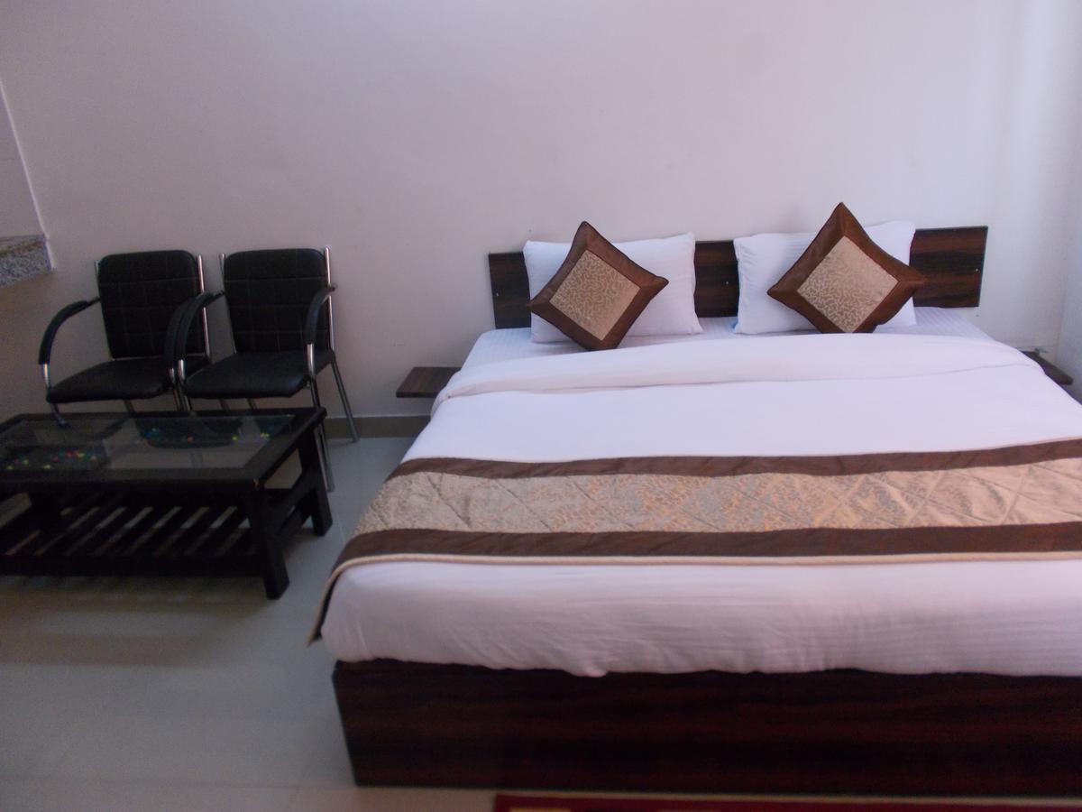 The Radiance Suites And Apartment New Delhi Eksteriør billede