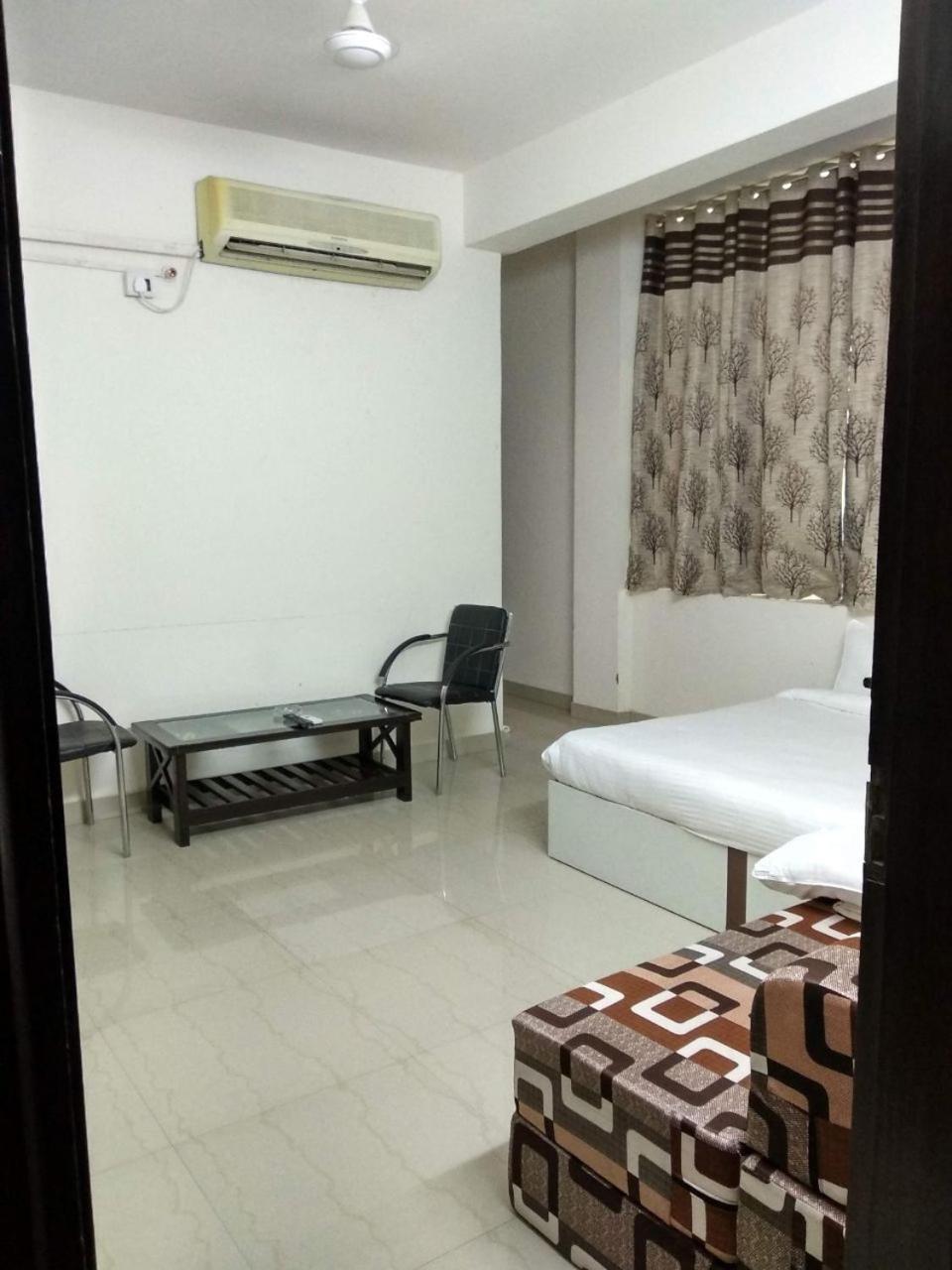 The Radiance Suites And Apartment New Delhi Eksteriør billede