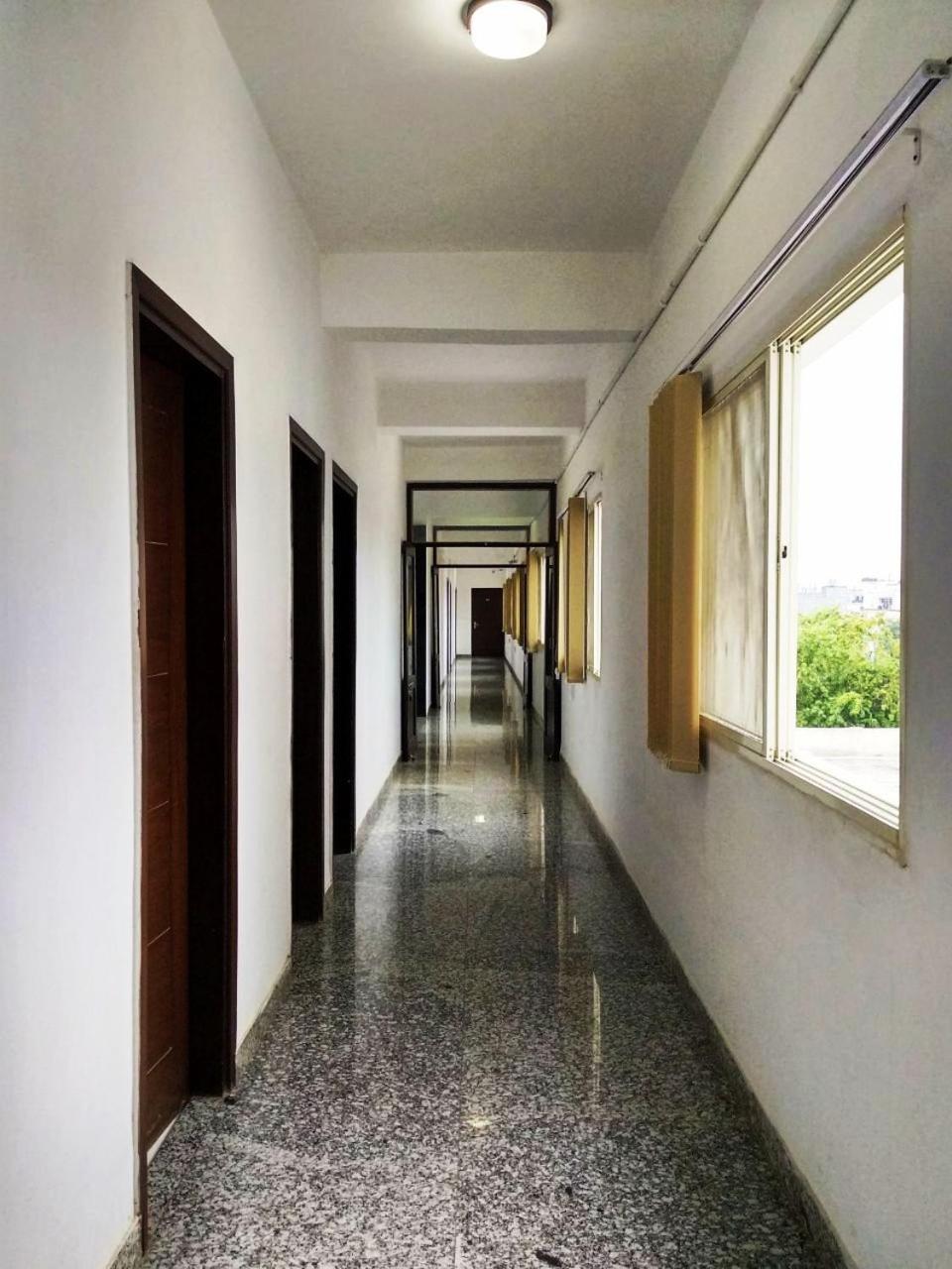 The Radiance Suites And Apartment New Delhi Eksteriør billede