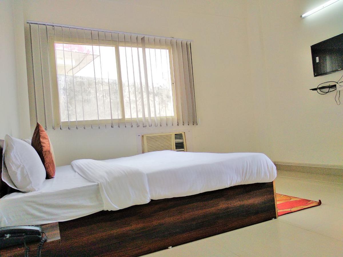 The Radiance Suites And Apartment New Delhi Eksteriør billede