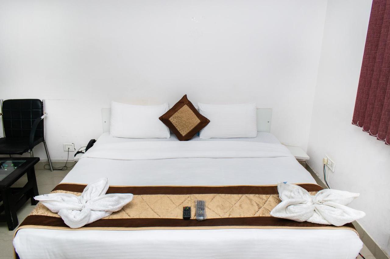 The Radiance Suites And Apartment New Delhi Eksteriør billede